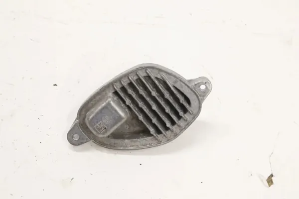BMW LED-Steuermodul OEM 90121824 für 1er F40 image 2