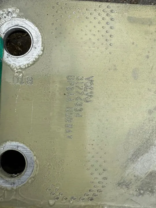 Volvo V40 II Etupuskuri 2013-2019 OEM 31276334 image 4