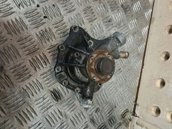 Mercedes vesipumppu OEM 1112012301 W203 2.0:lle image 2