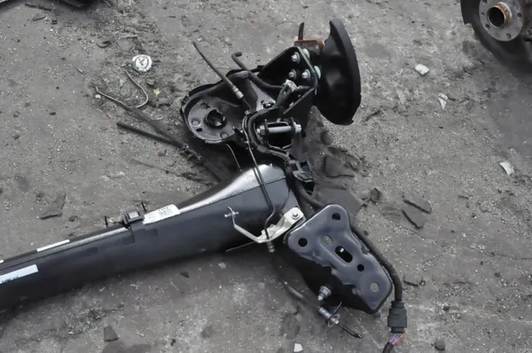 OEM 260090 Bakvagnsbalk för Peugeot 208 II image 6