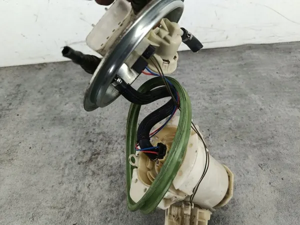 Bränslepump OEM POMPA PALIWA OPEL CORSA C 1.0 12V image 3