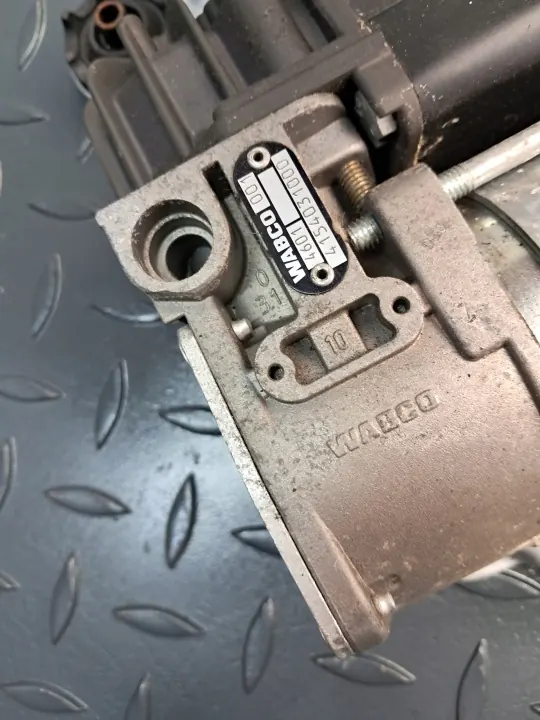 OEM 6 787 616 Luftfeder-Kompressor Heck BMW X5 image 4