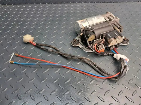 OEM 6 787 616 Luftfeder-Kompressor Heck BMW X5 image 5