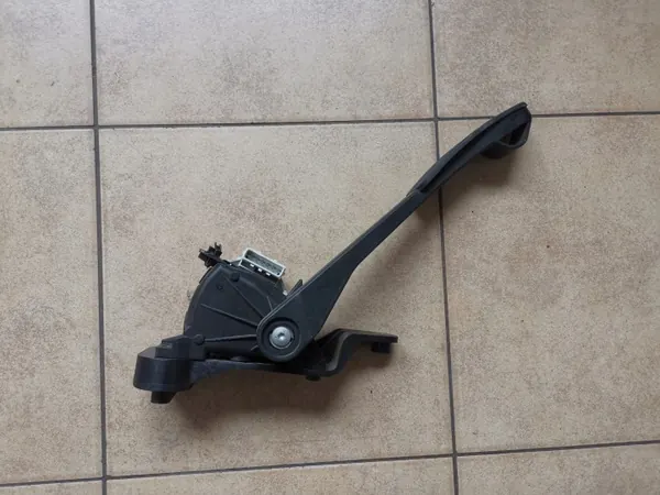 Volvo Gaspedal-Potentiometer OEM 30666656 image 3
