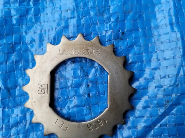 OPEL Mokka Astra J Meriva B Engranaje de distribución 1.2 1.4 GM 55355345 image 3
