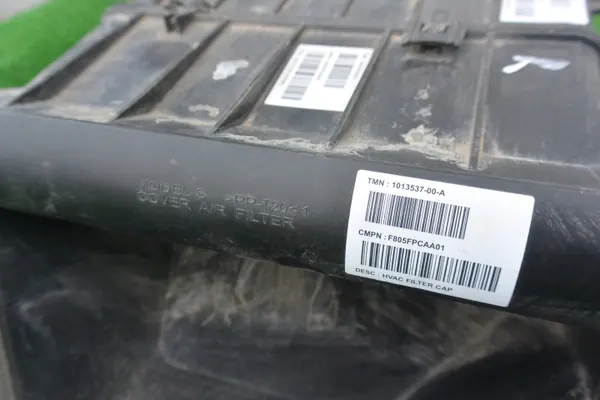 Tesla Matosuodatin Kotelo OEM 1006384-00-C image 5