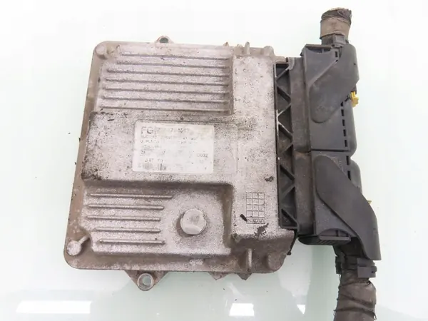 Unité de contrôle moteur Fiat Grande Punto 51784562 image 8