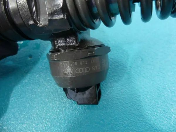 Pompe à injection testée OEM 038130073AK Ford Galaxy MK1 image 3