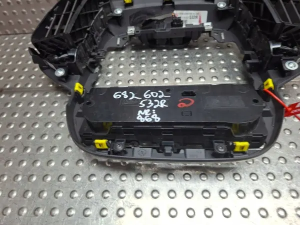 Cadre de bouche d'aération OEM S26301868 Renault Captur 2013- image 5