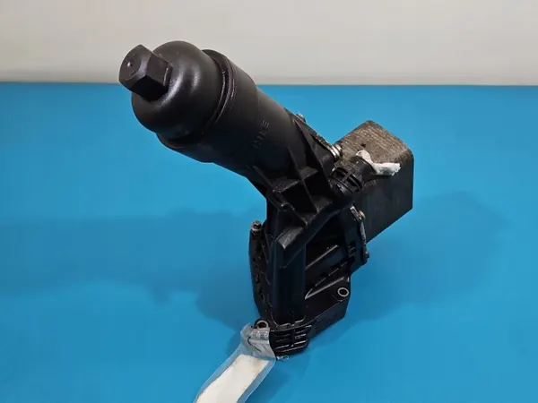 Gebrauchte BMW Ölfiltergehäuse-Basis OEM 7056866 image 2