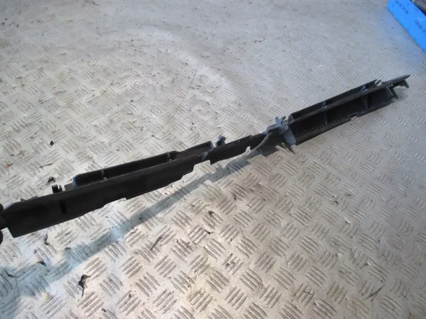 VW Passat B6 Saída de Ar 3C0121330 image 4