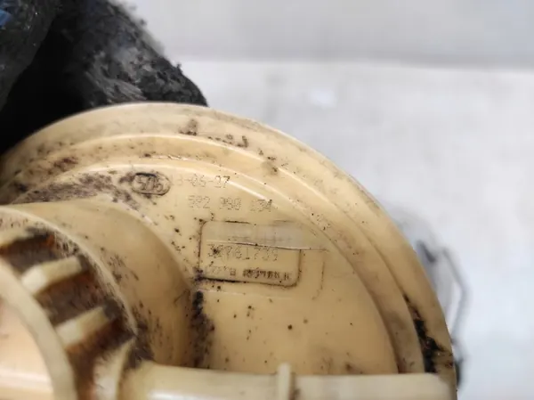 VOLVO XC90 I 2.4 D5 Bomba de combustível 30761739 image 5