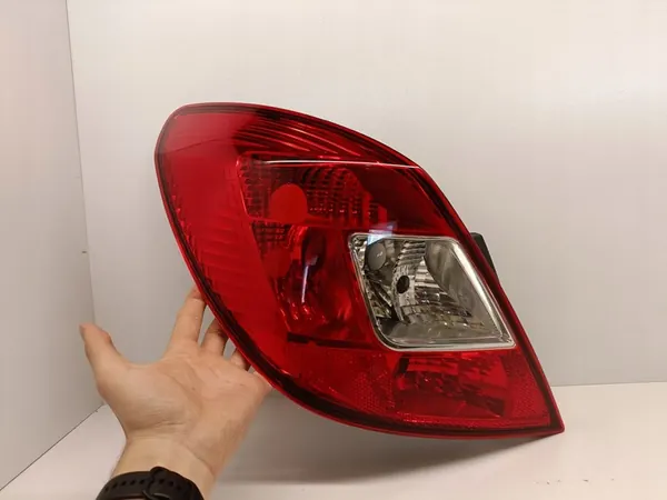 Lámpara trasera izquierda OPEL CORSA D 93190950 image 8
