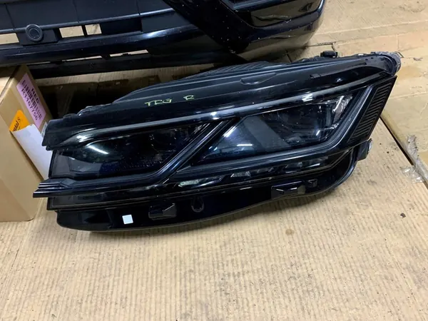 VOLKSWAGEN VW TOUAREG III R-LINE 3.0D Assemblaggio Anteriore LC9X image 3