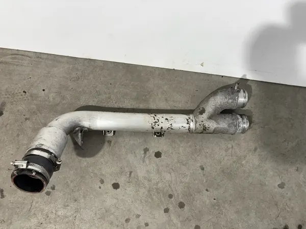 Porsche Cayenne 7P 3.0 TDI Luftrohr 7P0145841 image 2