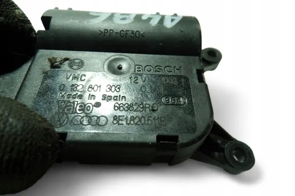 Verzamelklep Motor AUDI A4 AVANT 1.6L 2004 image 2