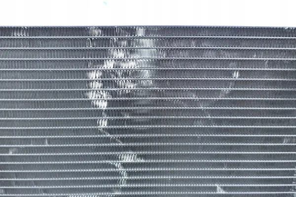 NRF 35569 Ilmastointikondensaattori image 5