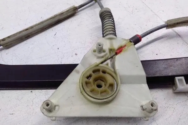 Elevador de vidro traseiro direito AUDI A3 SPORTBACK 8P4837462A image 4