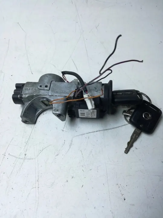 Contacteur Nissan Note 28590AX600 image 1