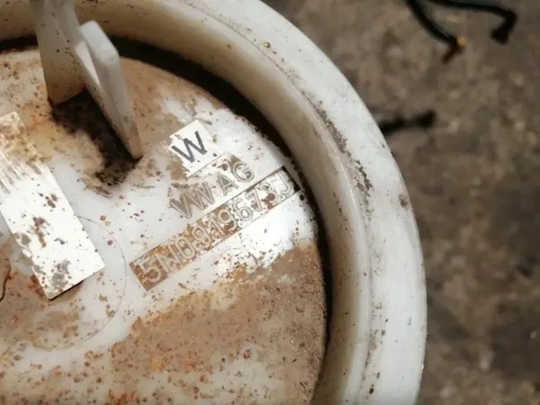 Kraftstoffstandssensor OEM 5N0919673J für VW TIGUAN image 3