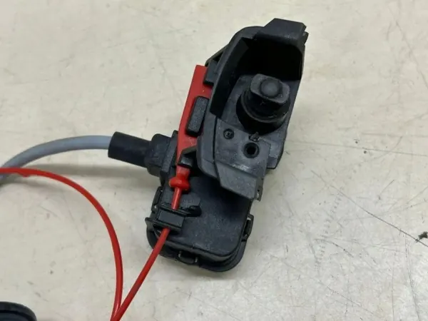 Tapa de llenado combustible OEM 7P5852153 Porsche Cayenne image 7