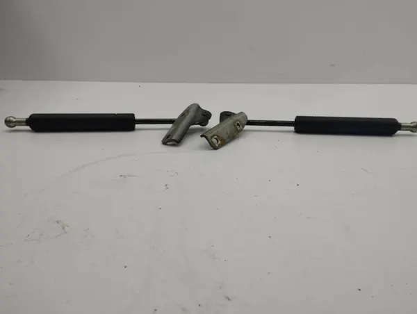 Amortiguador derecho maletero OEM 30799161 para Volvo V70 image 6