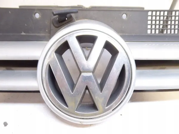 GOLF IV 97-06 Grille Air Intake LA7W OEM image 3