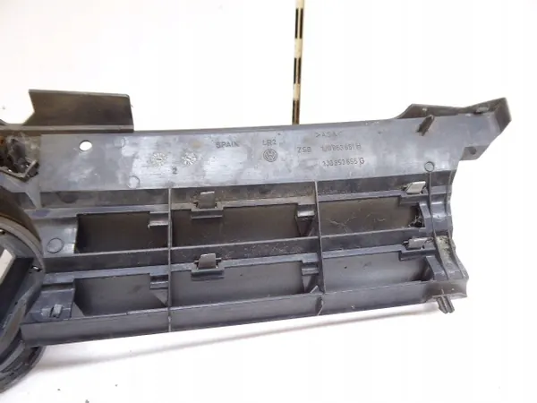 GOLF IV 97-06 Grille Air Intake LA7W OEM image 6