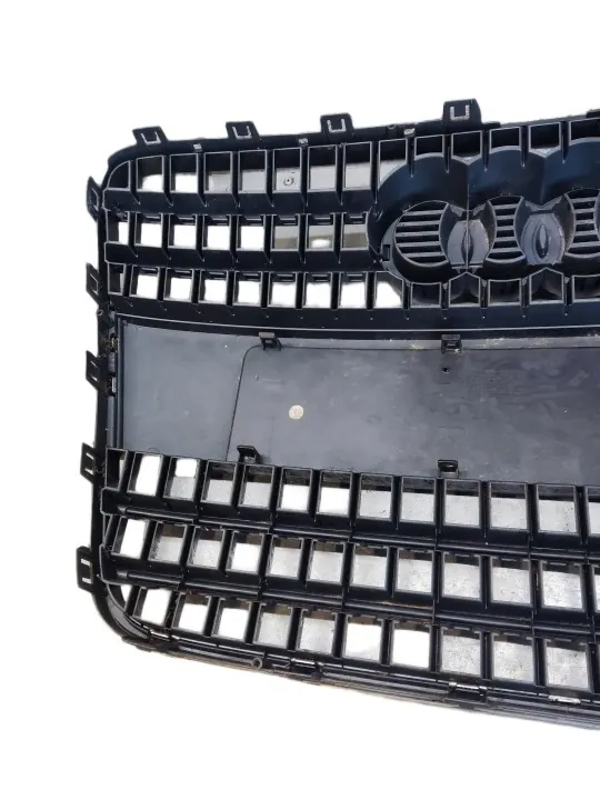 Audi Q7 Framstötskåpsgallret OEM 4L0853651 image 10