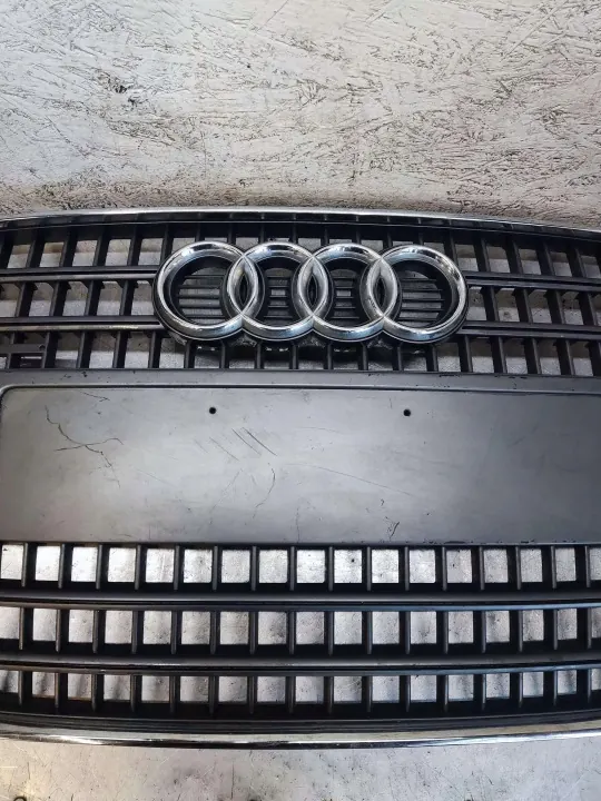 Audi Q7 Framstötskåpsgallret OEM 4L0853651 image 4
