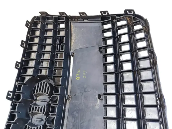 Audi Q7 Framstötskåpsgallret OEM 4L0853651 image 8