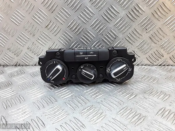 Module de contrôle climatique VW Beetle 2014 90151905 image 1