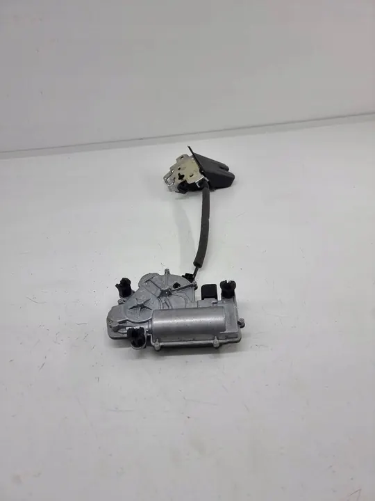 Volkswagen PASSAT B8 2016 Elektrisk baklucka aktuator OEM 3G0827887A image 5