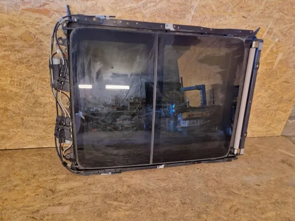 Jeep Grand Cherokee 2011 Zonnedak OEM 30020271C image 2