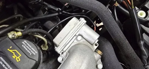 Corpo de borboleta Audi A4 B6 B7 A6 C5 2.5 TDI Volkswagen 059128063E image 7