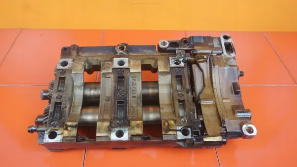 Pompe à huile OEM 1505120 pour moteur BMW N43B20A image 4