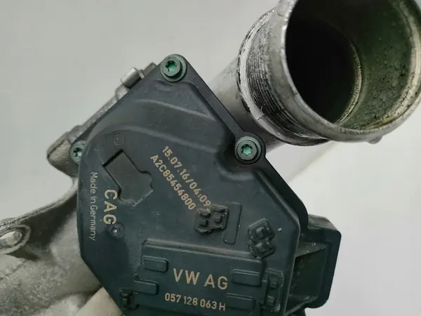 Coletor de admissão Porsche Cayenne 4.2 OEM 057145770N image 4