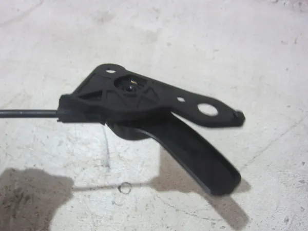 BMW Z3 E36 Motorhuveöppningsspak OEM 8397410 image 3