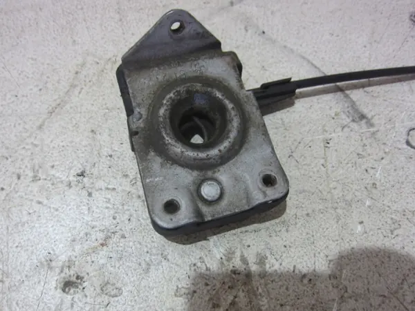 BMW Z3 E36 Motorhuveöppningsspak OEM 8397410 image 6