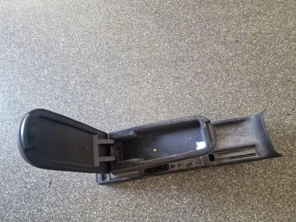 VW Käsinoja OEM 3B0864207C Passat B7 Alltrackille image 4