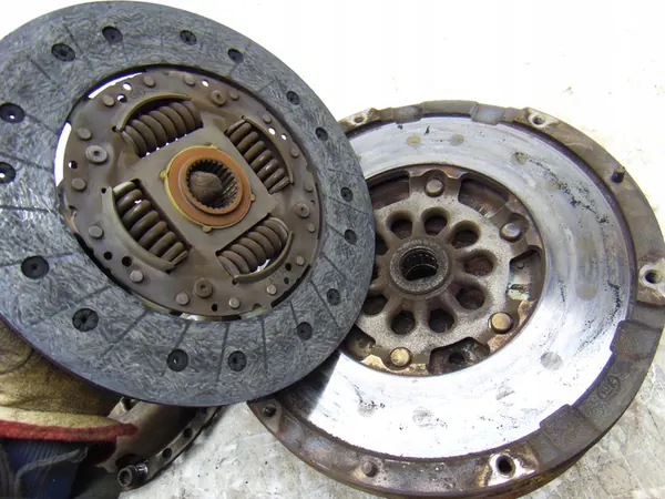 Volante de Dupla Massa Completo Audi A4 B8 1.8 TFSI image 3