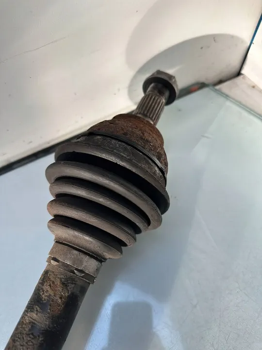 Arbre de transmission gauche Peugeot 208 I 1.6 Blue HDI 9656135280 image 3