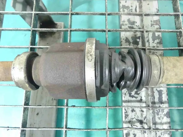 Arbre de transmission droit Peugeot 301 12-17 1.6 HDI Manuel 5B image 3