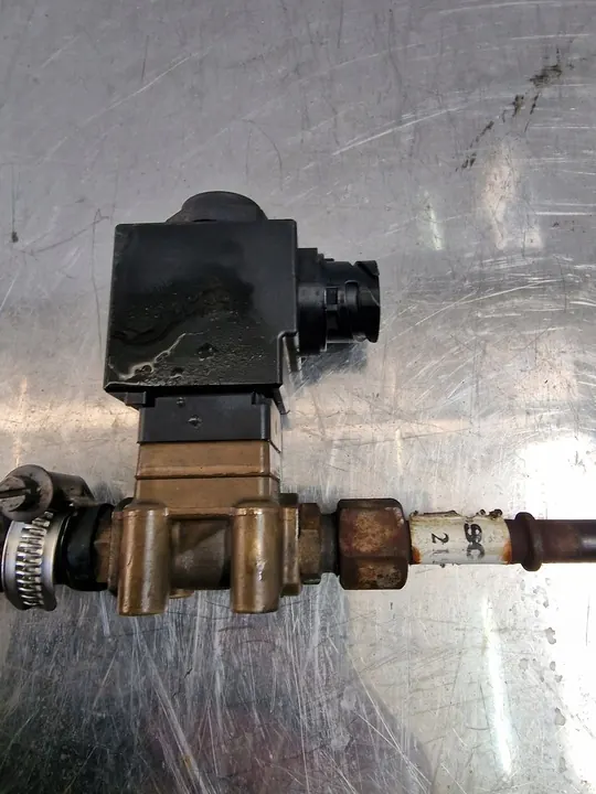 Vanne électromagnétique chauffe-eau Scania R Euro 6 2112552 image 7