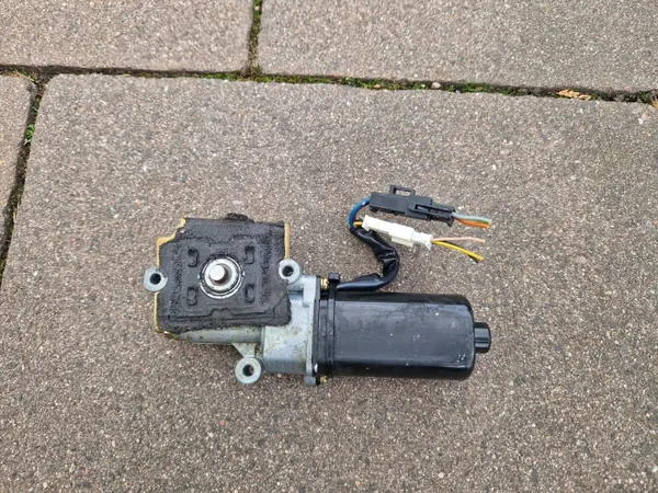 OEM 10002564A katon moottori Citroën C3 Plurielille image 3