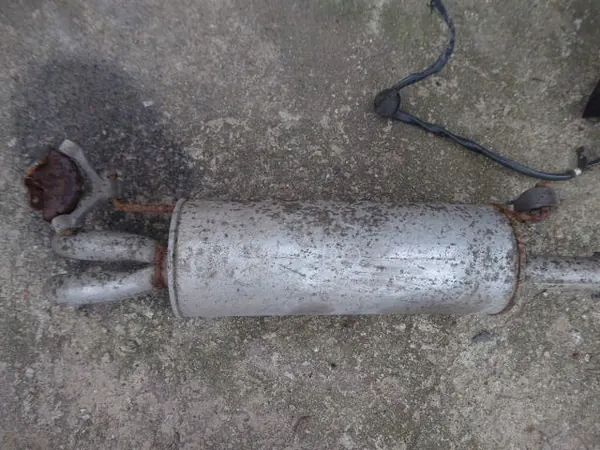 Volkswagen Passat B5 Exhaust Muffler 1.8 20V OEM image 3