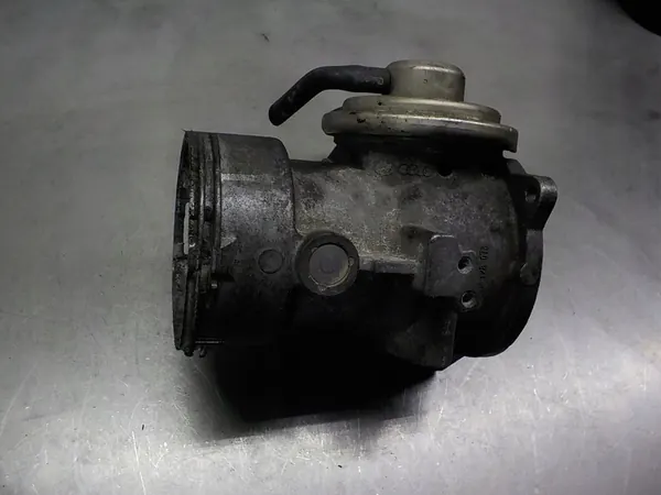 VW Touareg EGR-venttiili 2.5 TDI OEM 070128070F image 4