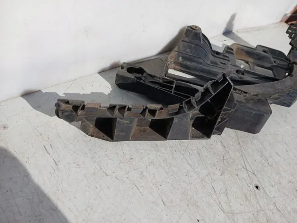 Clip de fixação farol OEM 5k807228a dianteiro direito image 3