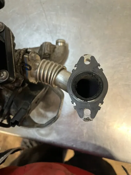 EGR-jäähdytin OEM 1108532 Peugeot Expert III 2.0 BlueHDI:lle image 3