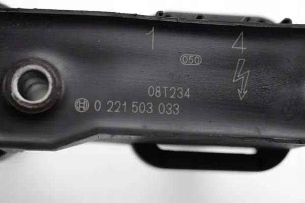 Bobina de encendido Bosch OEM 0 221 503 033 - Usada image 4